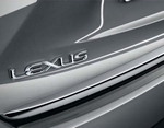Lexus Накладка на заднюю дверь , хром. LEXUS NX300h 14-